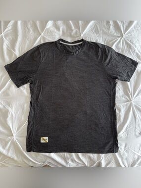 Tracksmith sessions tee men’s charcoal gray sz M